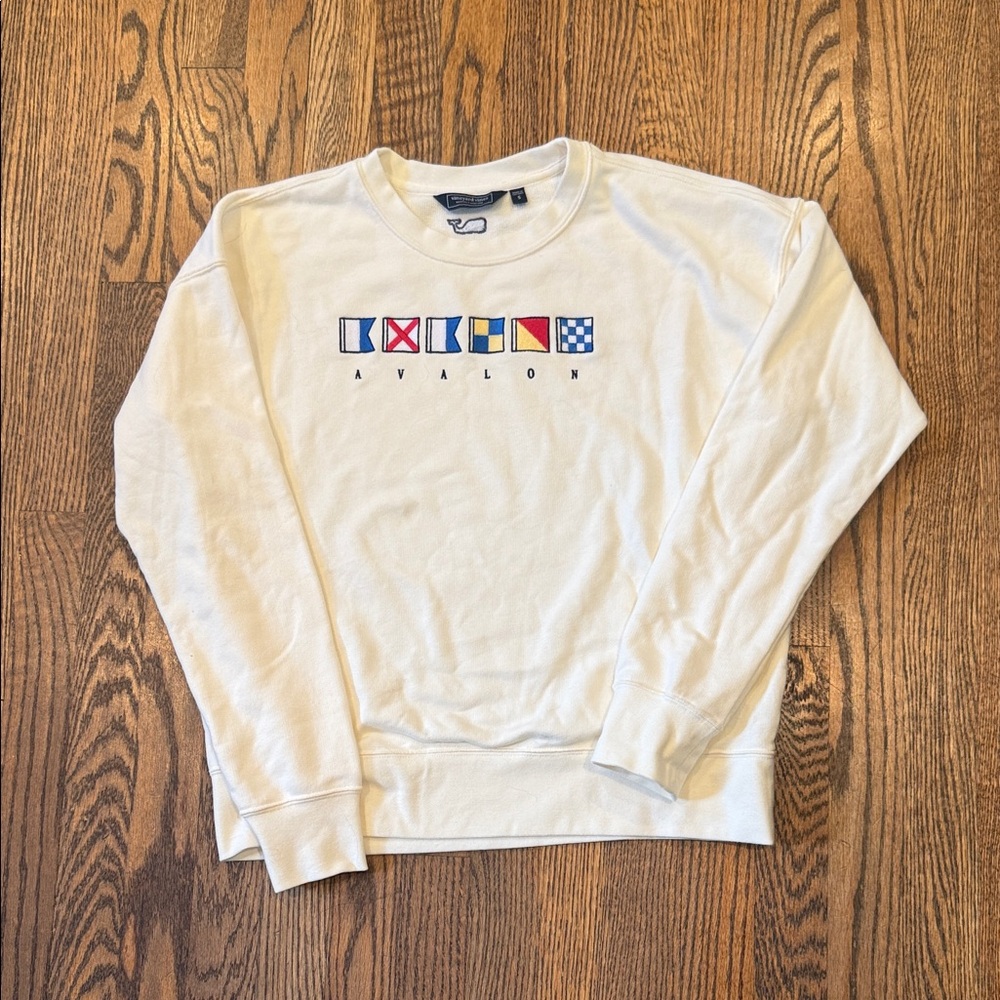 Vineyard Vines Avalon White Graphic Sweatshirt